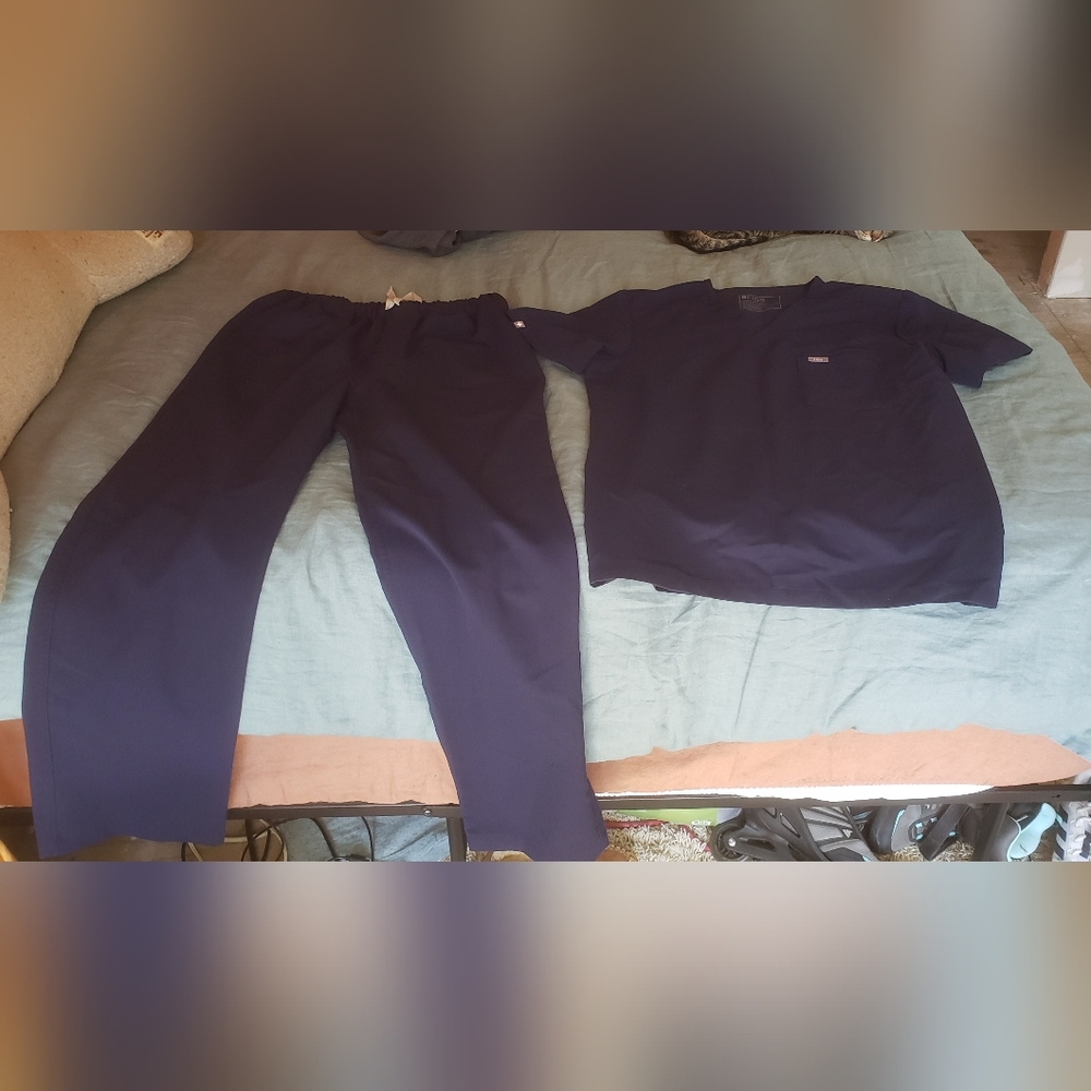 Figs scrubs set